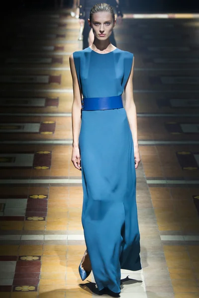 Look 5